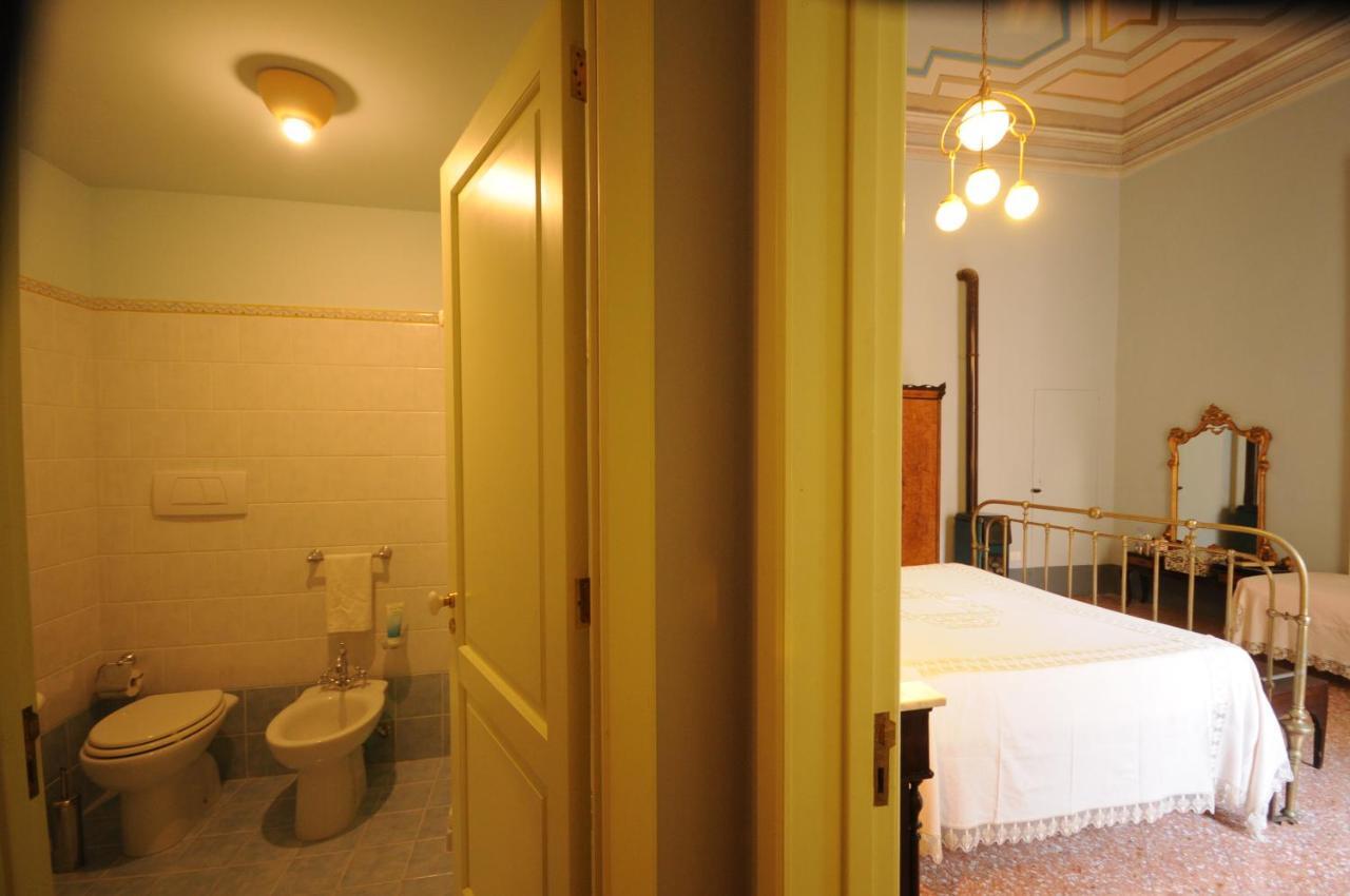 Palazzo Leuzzi B&B Galatone Bilik gambar